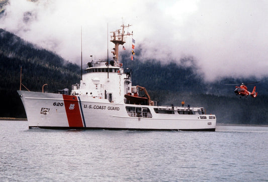 USCGC Resolute WMEC-620 L76cm Ship Model