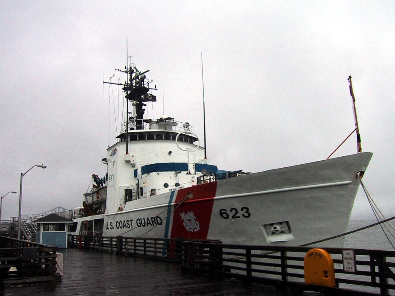 USCGC Steadfast WMEC-623 L91cm Ship Model