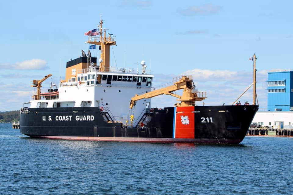 USCGC Oak (WLB-211) L91cm Ship Model