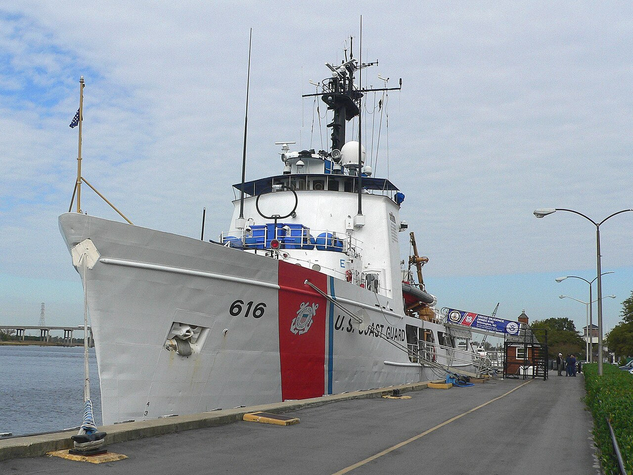 USCGC Diligence WMEC-616 L76cm Ship Model