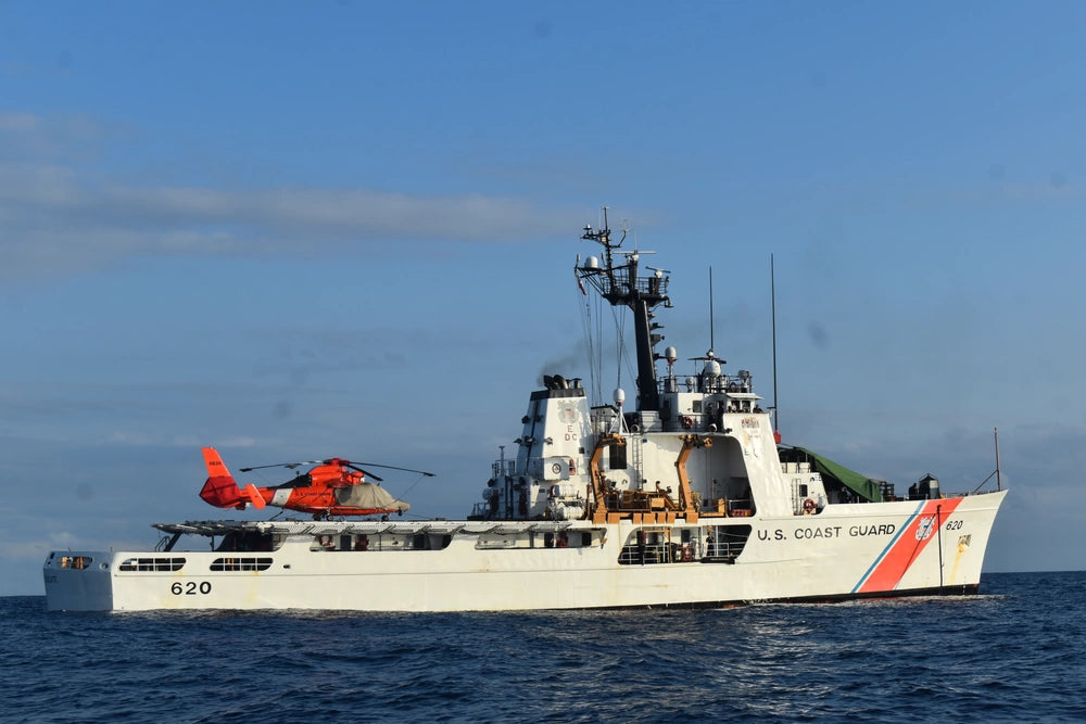 USCGC Resolute WMEC-620 L76cm Ship Model