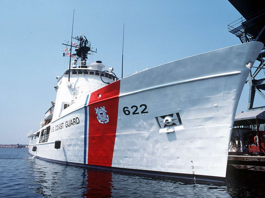 USCGC Courageous WMEC-622 L76cm Ship Model