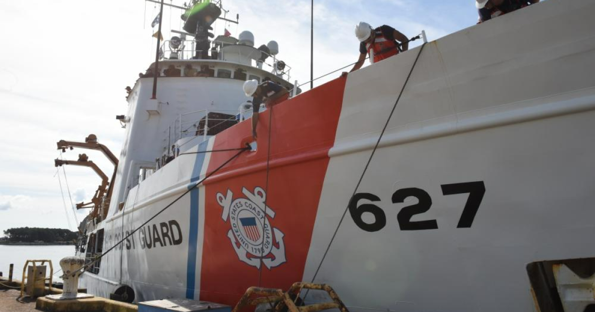 USCGC Vigorous WMEC-627 L76cm Ship Model