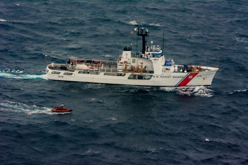 USCGC Diligence WMEC-616 L76cm Ship Model