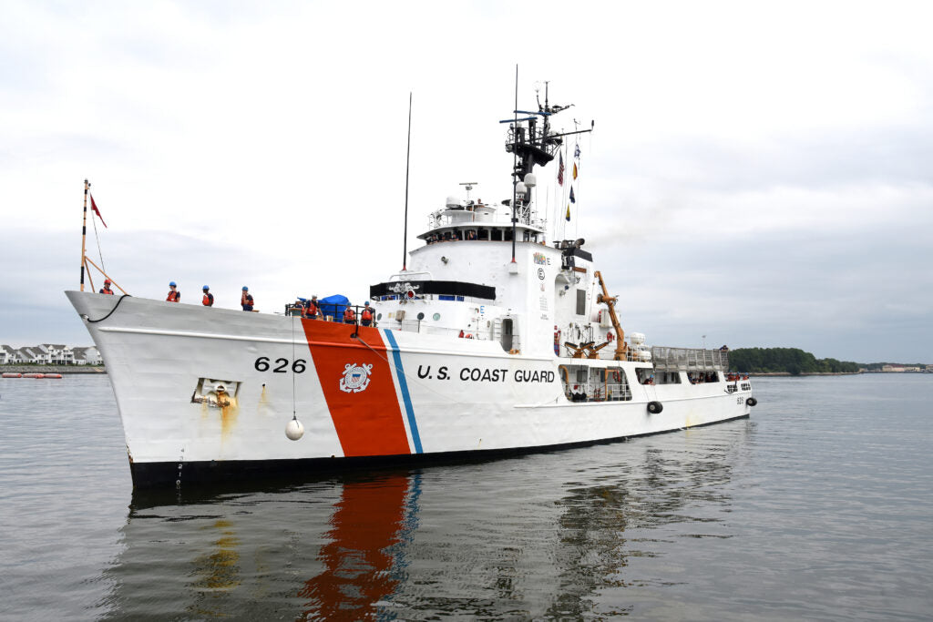 USCGC Dependable WMEC-626 L91cm Ship Model