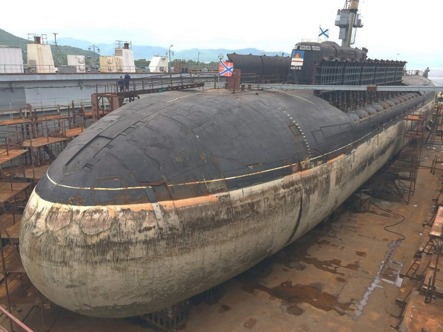 Russian K-141 Kursk Oscar II-Class Submarine (Project 949A) 36 Inches Model