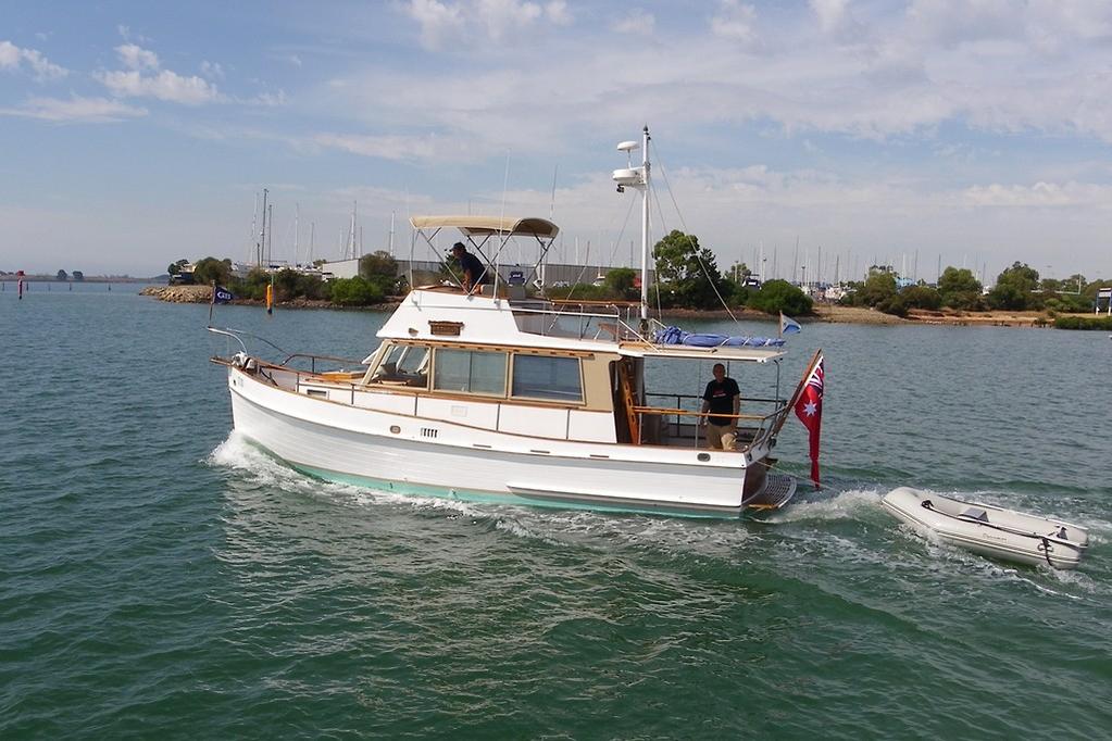 American Grand Banks 32 (Grand Banks Series) 30 Inches Ship Model