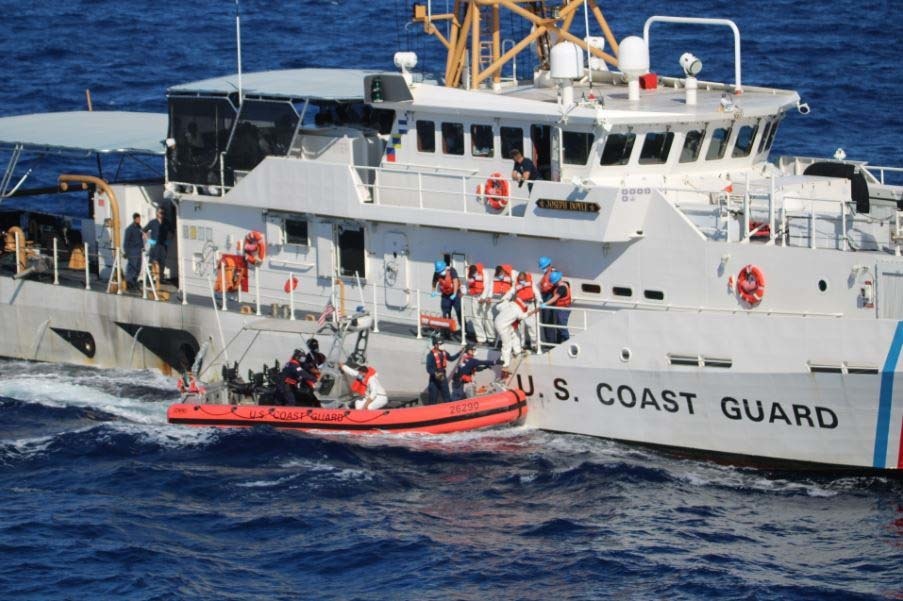 USCGC Valiant WMEC-621 L91cm Ship Model