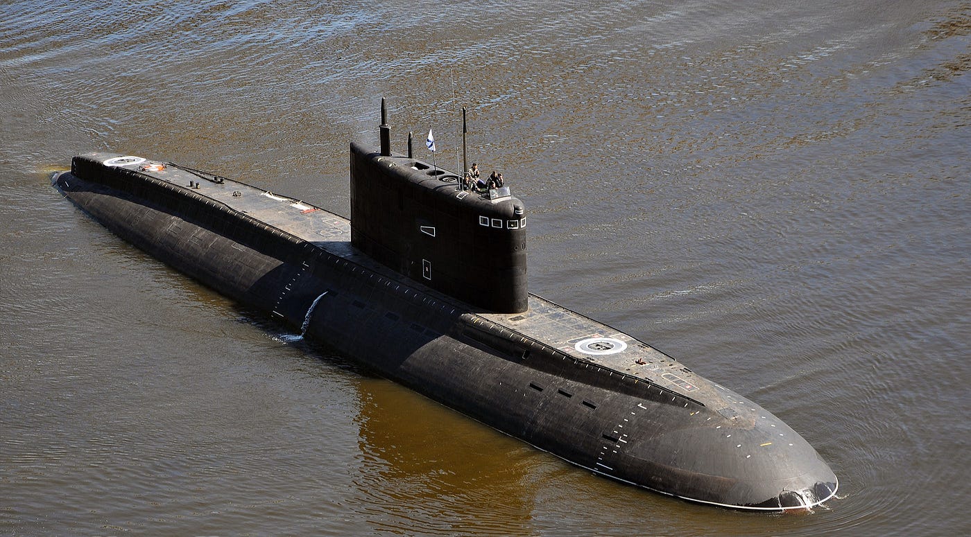 Russian B-871 Alrosa Kilo-Class Submarine (Project 877) 36 Inches Model