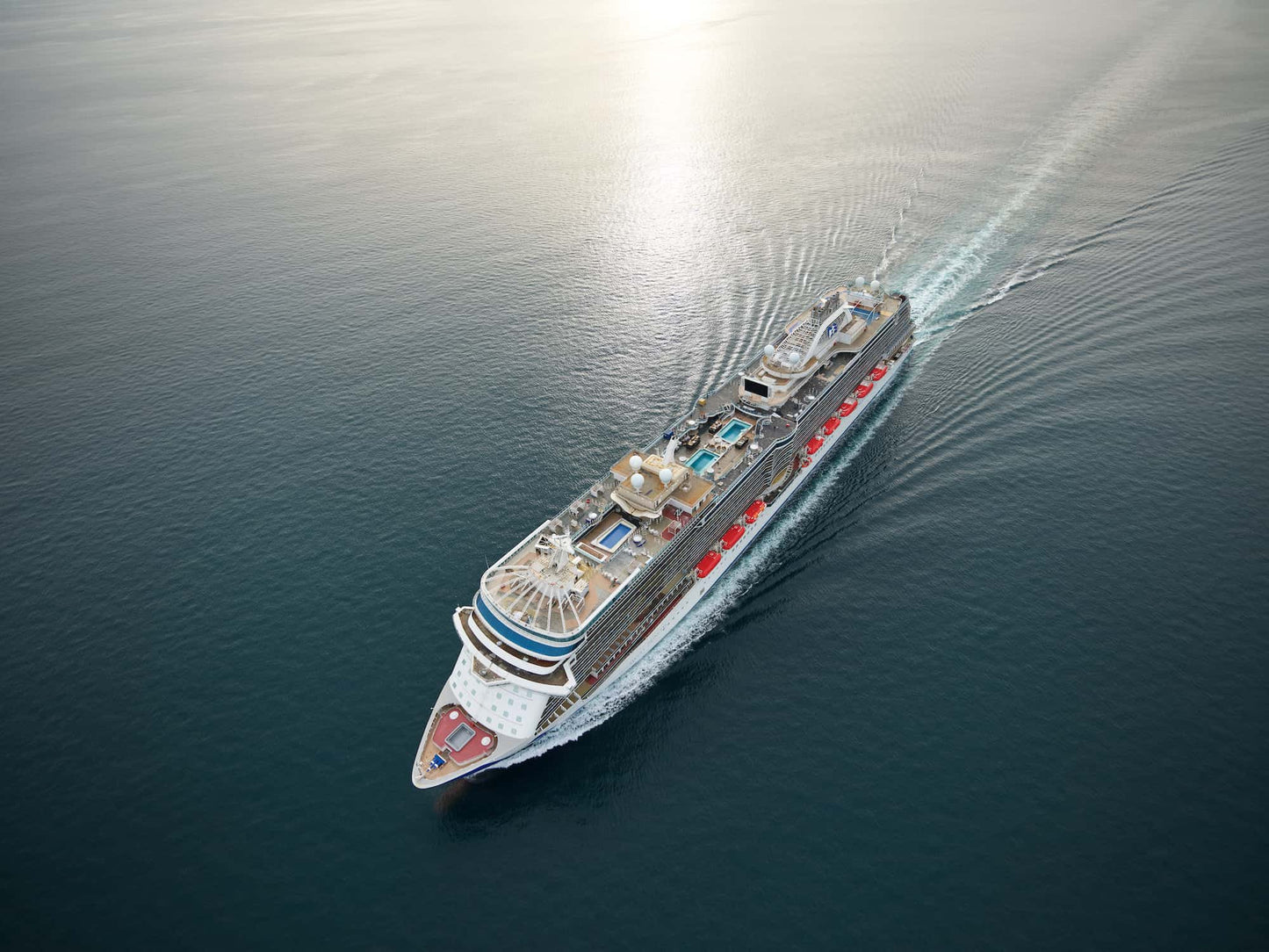 American Discovery Princess (Royal-Class) Cruise Ship 30 Inches Model