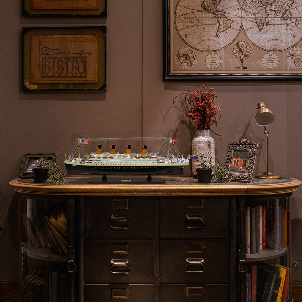 TITANIC CRUISE SHIP MODEL PAINTED WITH LIGHTS | High-quality Cruiser| Fully Assembled Wooden Model Ship For Wholesale