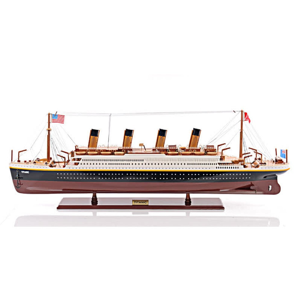 RMS TITANIC CRUISE SHIP MODEL MIDSIZE WITH DISPLAY CASE| High-quality Cruiser| Fully Assembled Wooden Model Ship