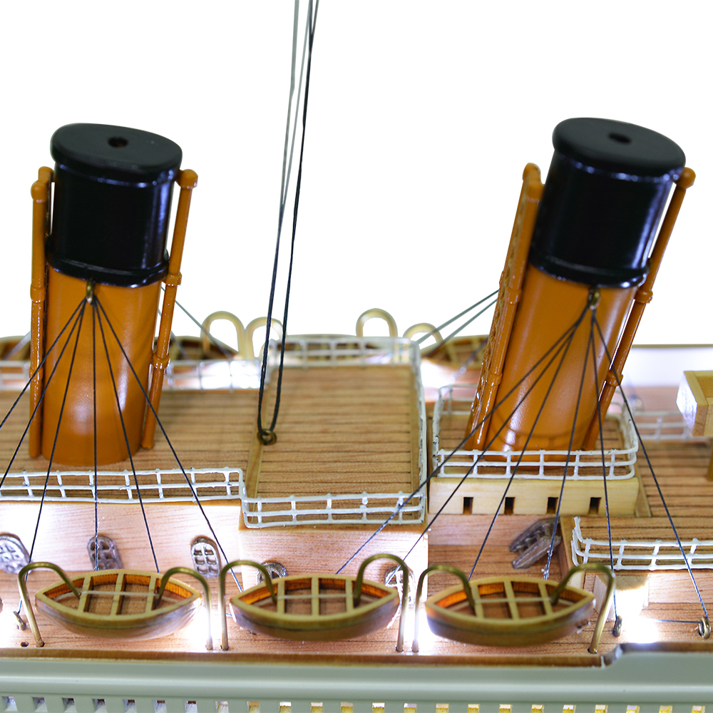 TITANIC CRUISE SHIP MODEL PAINTED WITH LIGHTS | High-quality Cruiser| Fully Assembled Wooden Model Ship For Wholesale