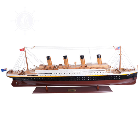 Titanic Painted XXL Exclusive Edition Cruiseship Model