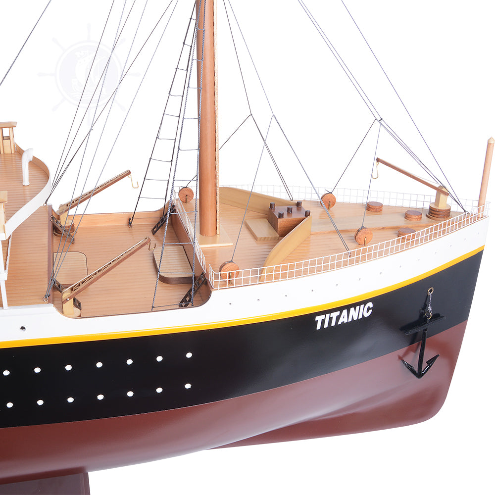 Titanic Painted XXL Exclusive Edition Cruiseship Model