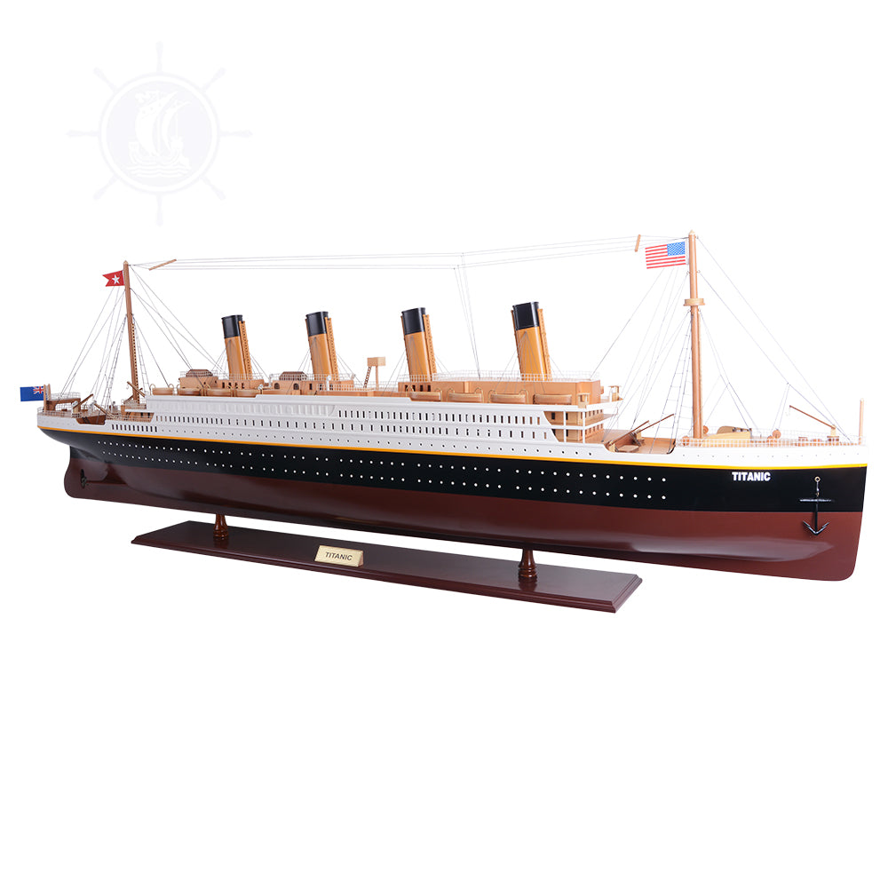 Titanic Painted XXL Exclusive Edition Cruiseship Model