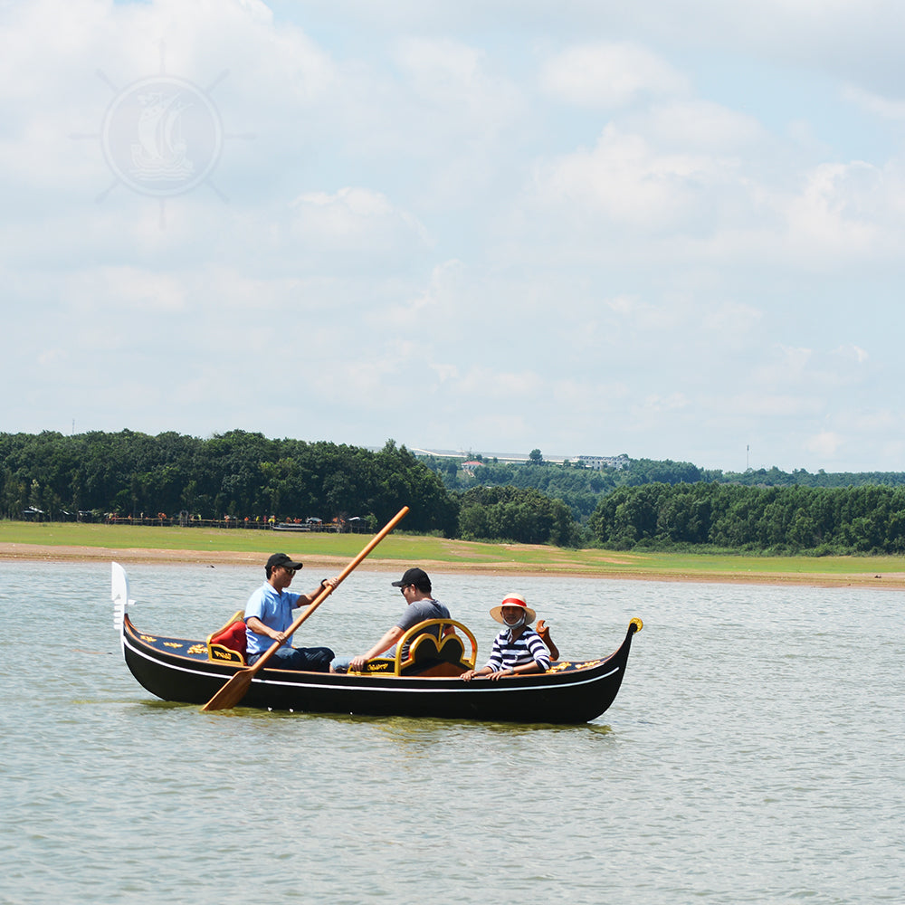 VENETIAN GONDOLA REAL BOAT 650CM CUSTOM MADE | Wooden Kayak | Boat | Canoe with Paddles for fishing and water sports For Wholesale