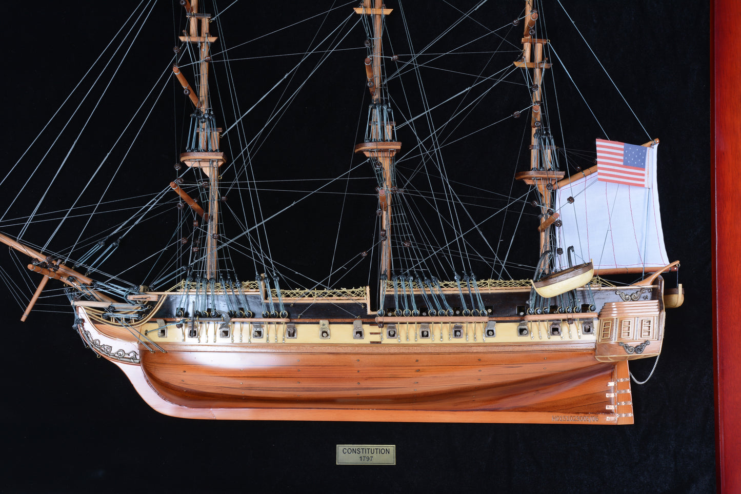 USS Constitution Half-Ship L89cm