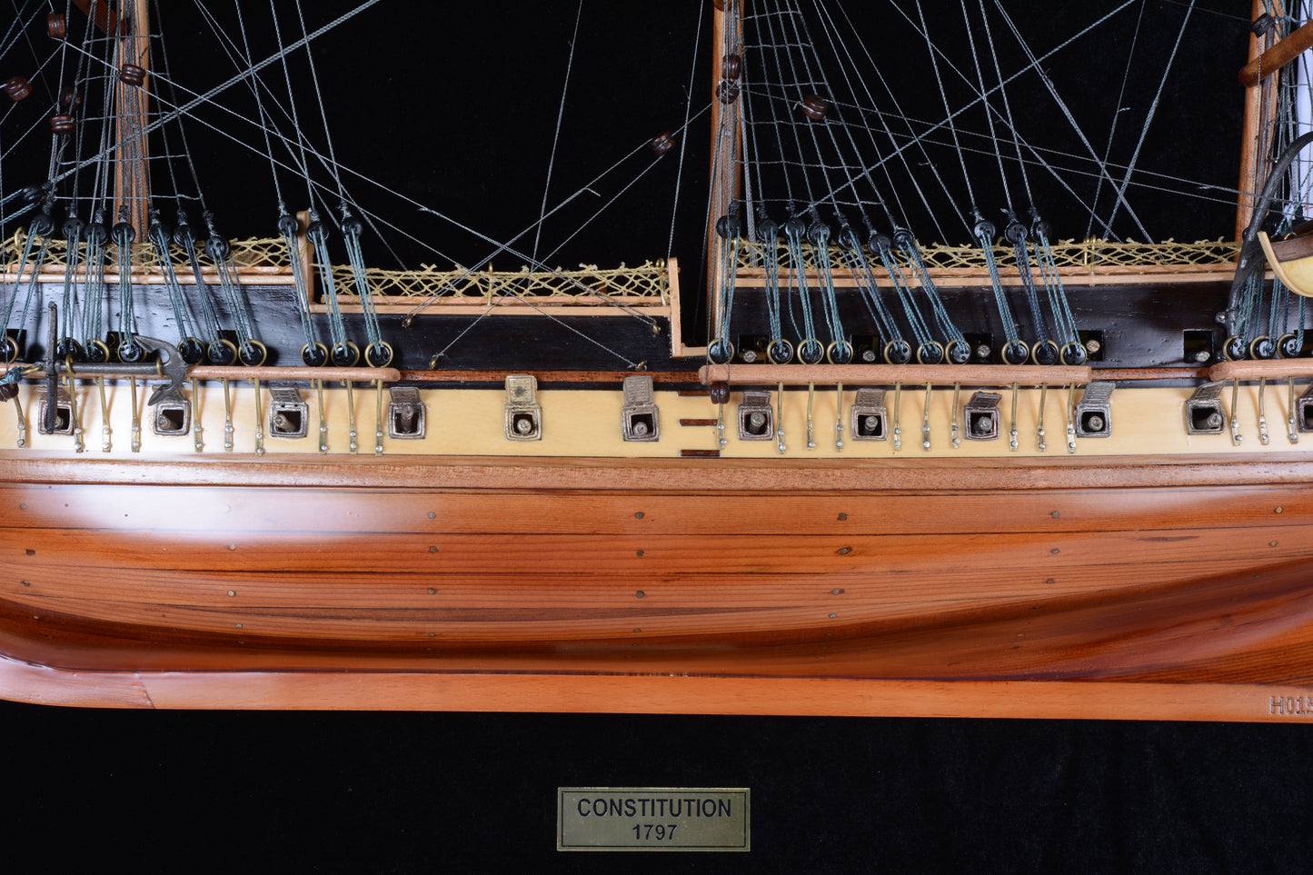 USS Constitution Half-Ship L89cm