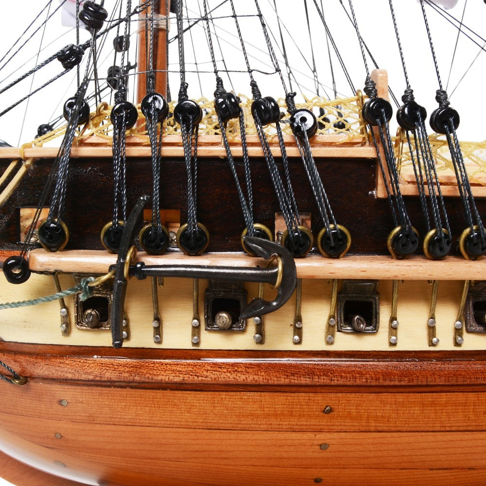 USS CONSTITUTION MODEL SHIP MEDIUM | High-quality | Fully Assembled Wooden Ship Models For Wholesale