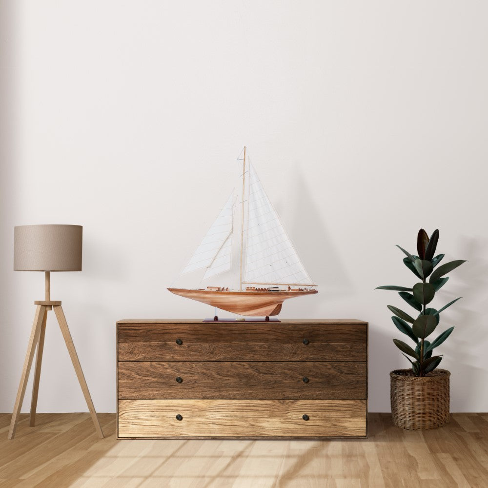 ENDEAVOUR Model Yacht Xlarge | Fully Assembled Wooden Ship Model For Wholesale