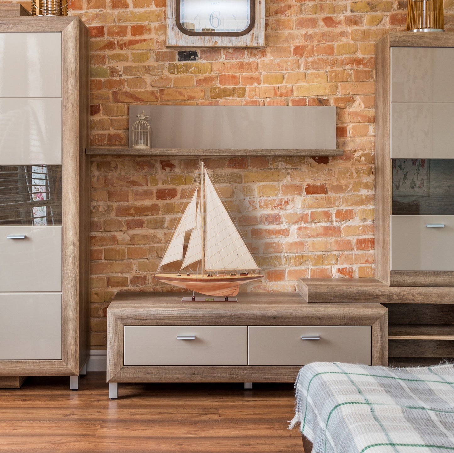 SHAMROCK Model Yacht L | Fully Assembled Wooden Ship Model For Wholesale