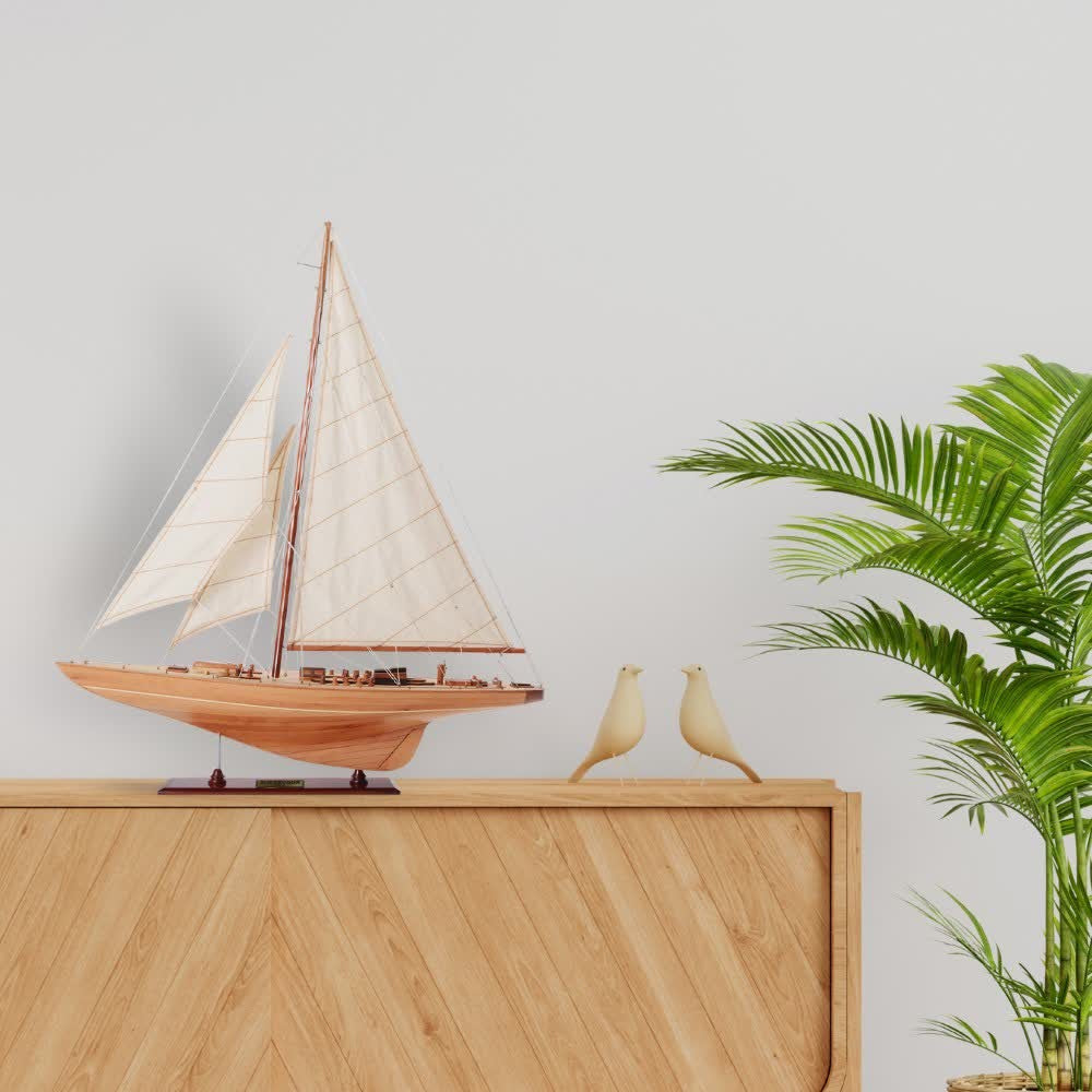 ENDEAVOUR Model Yacht MEDIUM | Fully Assembled Wooden Ship Model For Wholesale