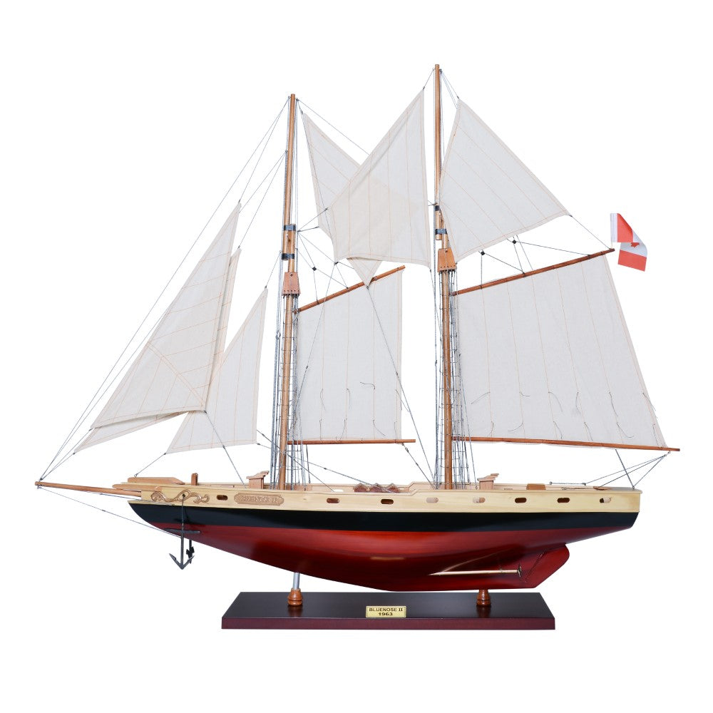 BLUENOSE II PAINTED MEDIUM Model Yacht | Partially Assembled Wooden Yacht Model For Wholesale
