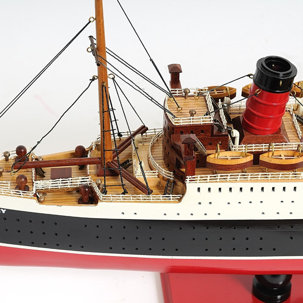 QUEEN MARY CRUISE SHIP MODEL MIDSIZE WITH DISPLAY CASE| High-quality Cruiser| Fully Assembled Wooden Model Ship