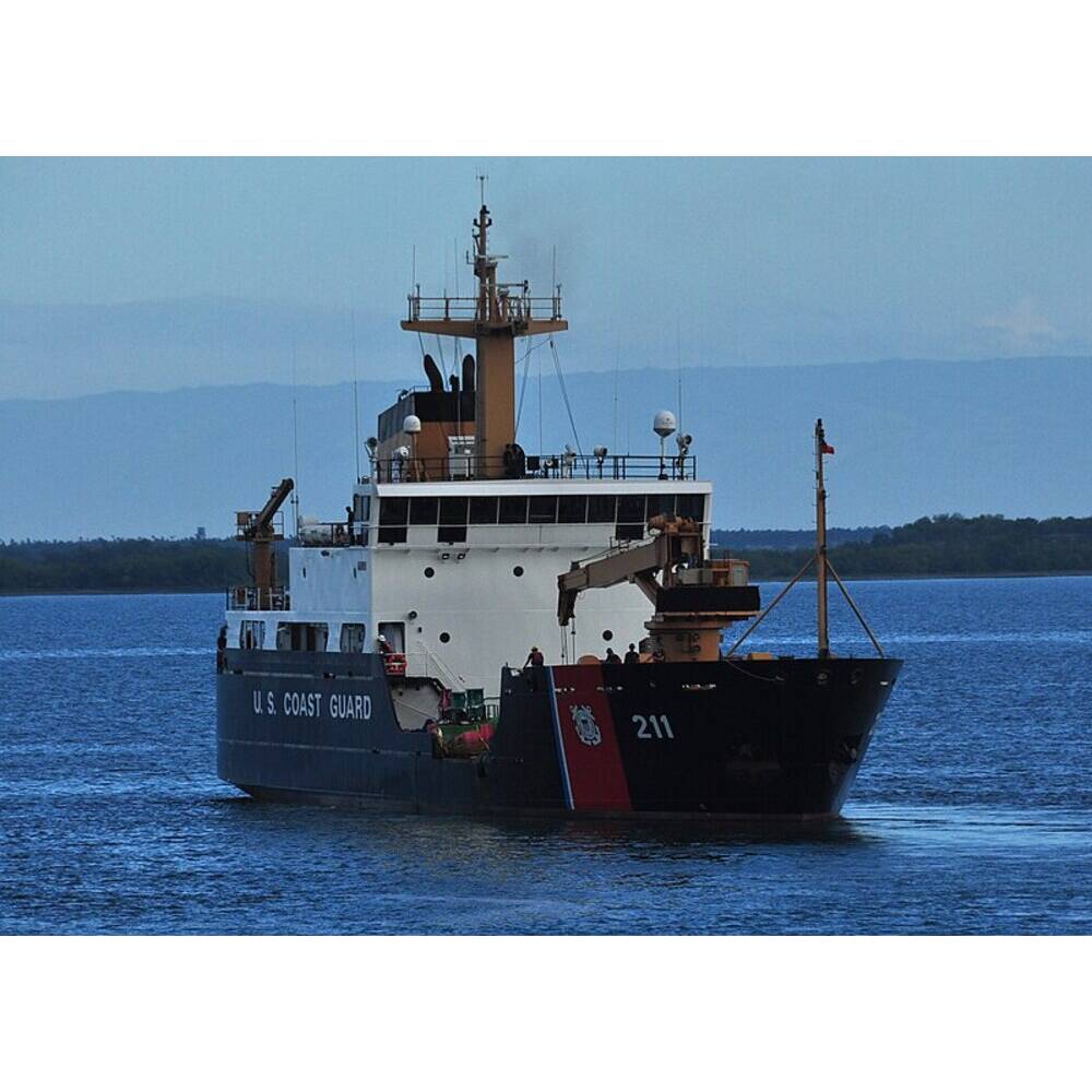USCGC Oak (WLB-211) L76cm Ship Model
