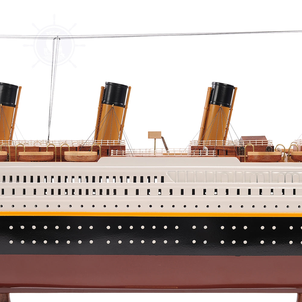 TITANIC CRUISE SHIP MODEL PAINTED | High-quality Cruiser| Fully Assembled Wooden Model Ship For Wholesale