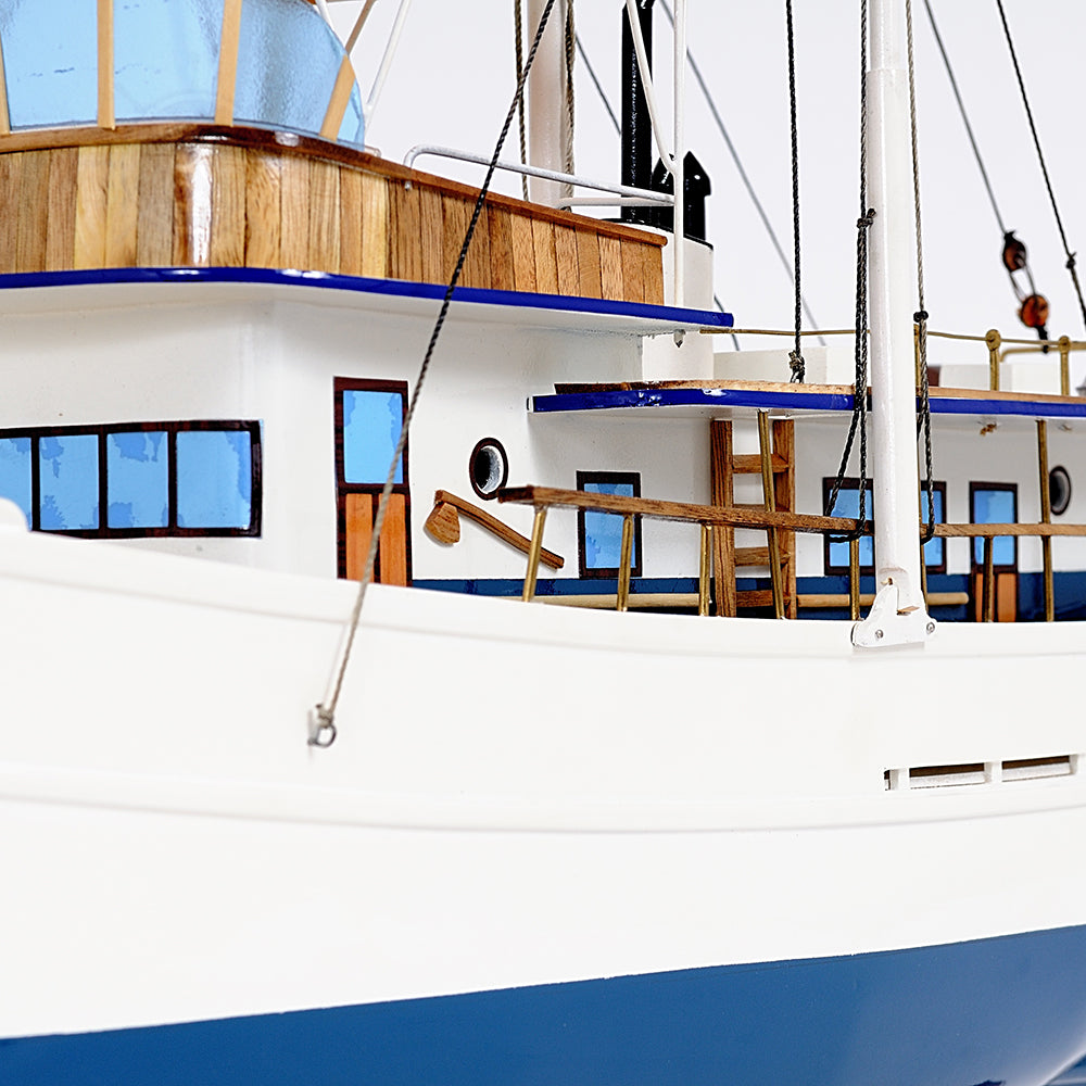DICKIE WALKER MODEL BOAT L60 | High-quality | Fully Assembled Wooden Model boats For Wholesale