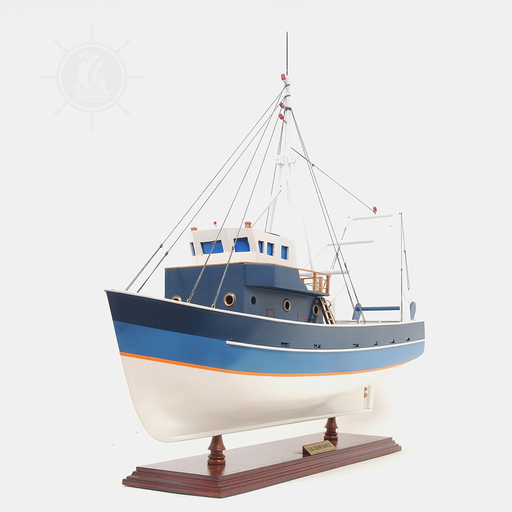 LA CONFIANCE MODEL BOAT PAINTED | Museum-quality | Fully Assembled Wooden Model boats