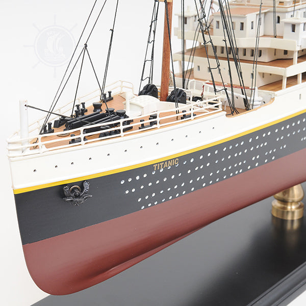 TITANIC MUSEUM QUALITY L100 | High-quality Cruiser| Fully Assembled Wooden Model Ship For Wholesale
