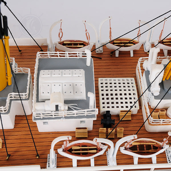 TITANIC MUSEUM QUALITY L100 | High-quality Cruiser| Fully Assembled Wooden Model Ship For Wholesale