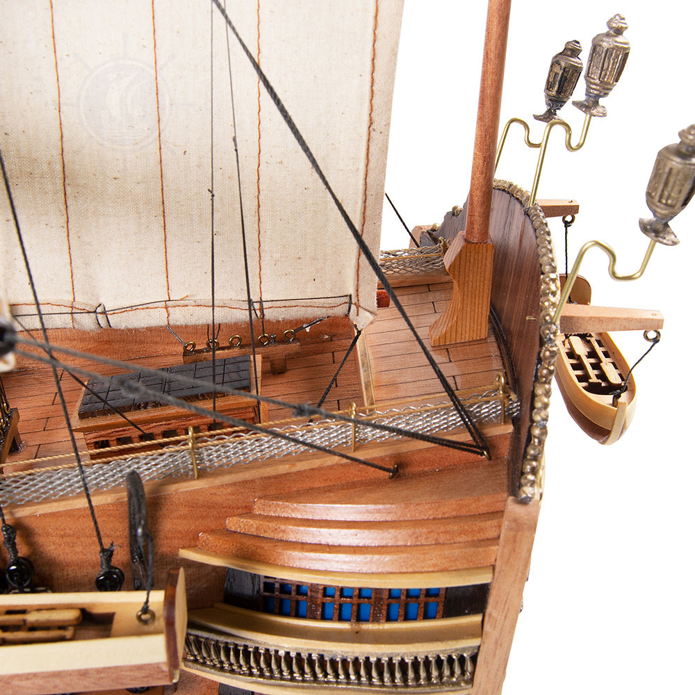 HMS Victory Exclusive Edition Large - THE FAMOUS BATTLESHIP Of THE ROYAL NAVY
