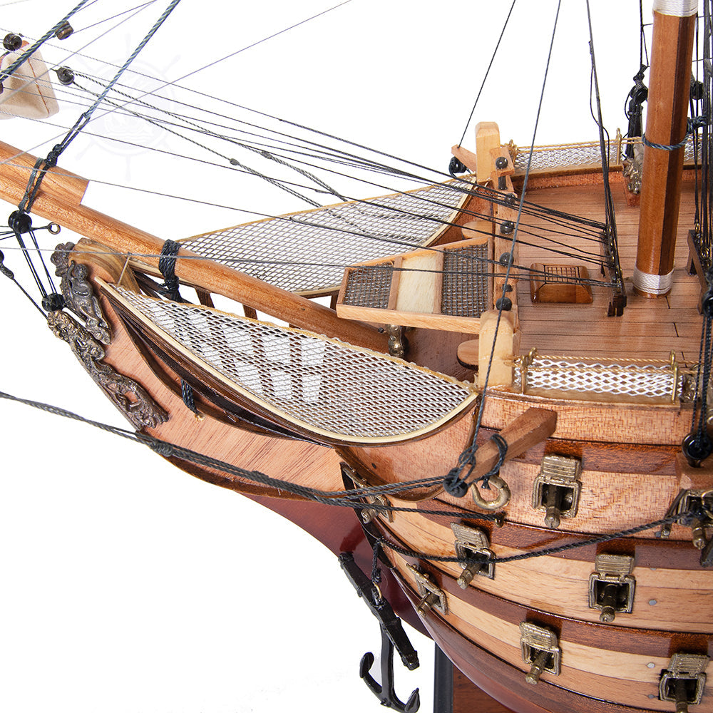 HMS Victory Exclusive Edition Large - THE FAMOUS BATTLESHIP Of THE ROYAL NAVY