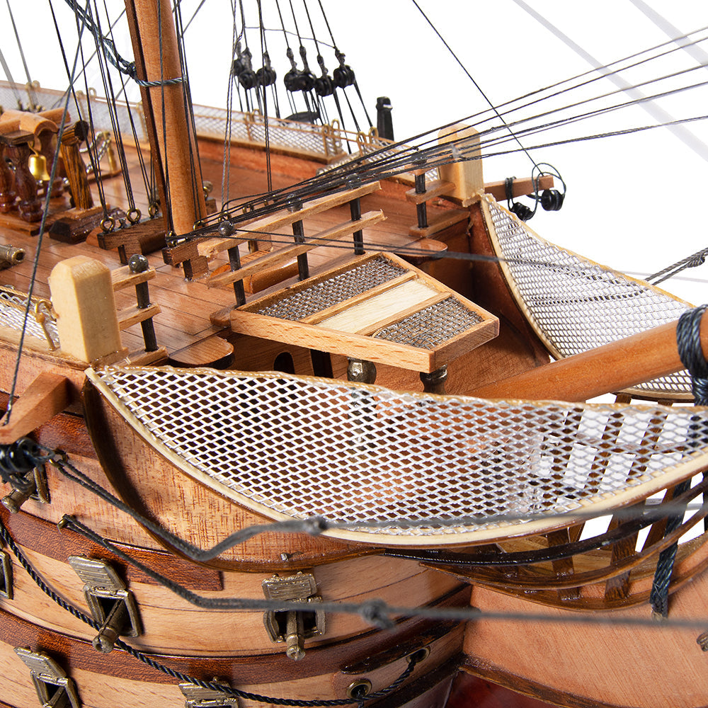 HMS Victory Exclusive Edition Large - THE FAMOUS BATTLESHIP Of THE ROYAL NAVY