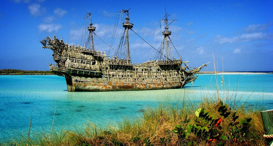 this image includes the famous ships such as The Flying Dutchman ship, Balck pearl ship