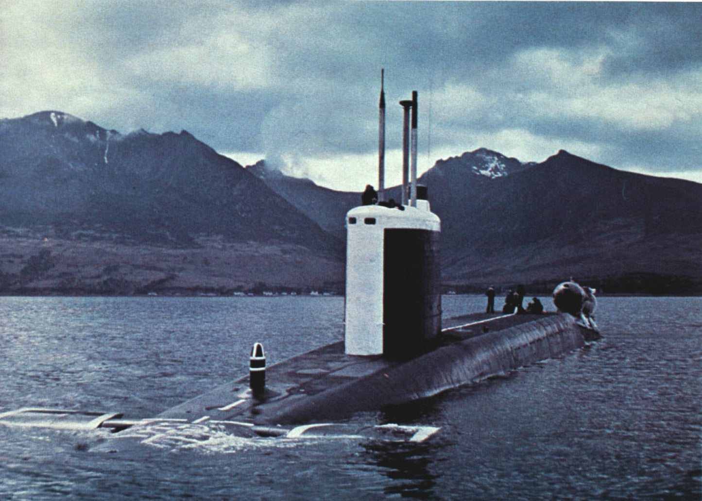 Royal Navy HMS Resolution Submarine (S22) 30 Inches Model