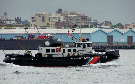 USCGC Line (WYTL-65611) L76cm Ship Model