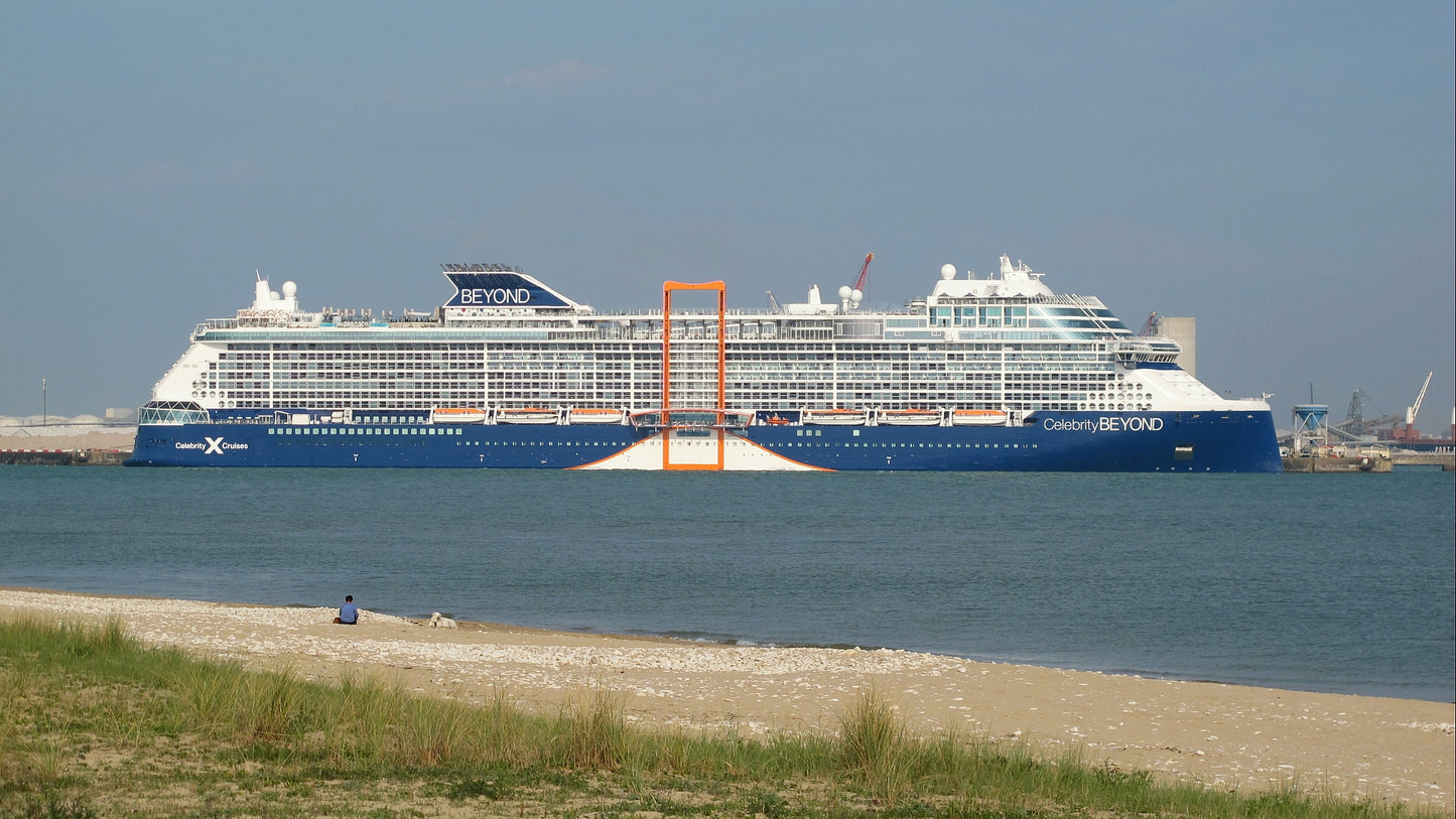 American Celebrity Beyond (Edge-Class) Cruise Ship 30 Inches Model