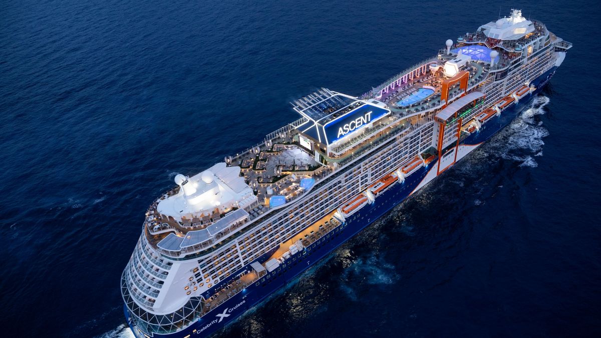 American Celebrity Ascent (Edge-Class) Cruise Ship 30 Inches Model