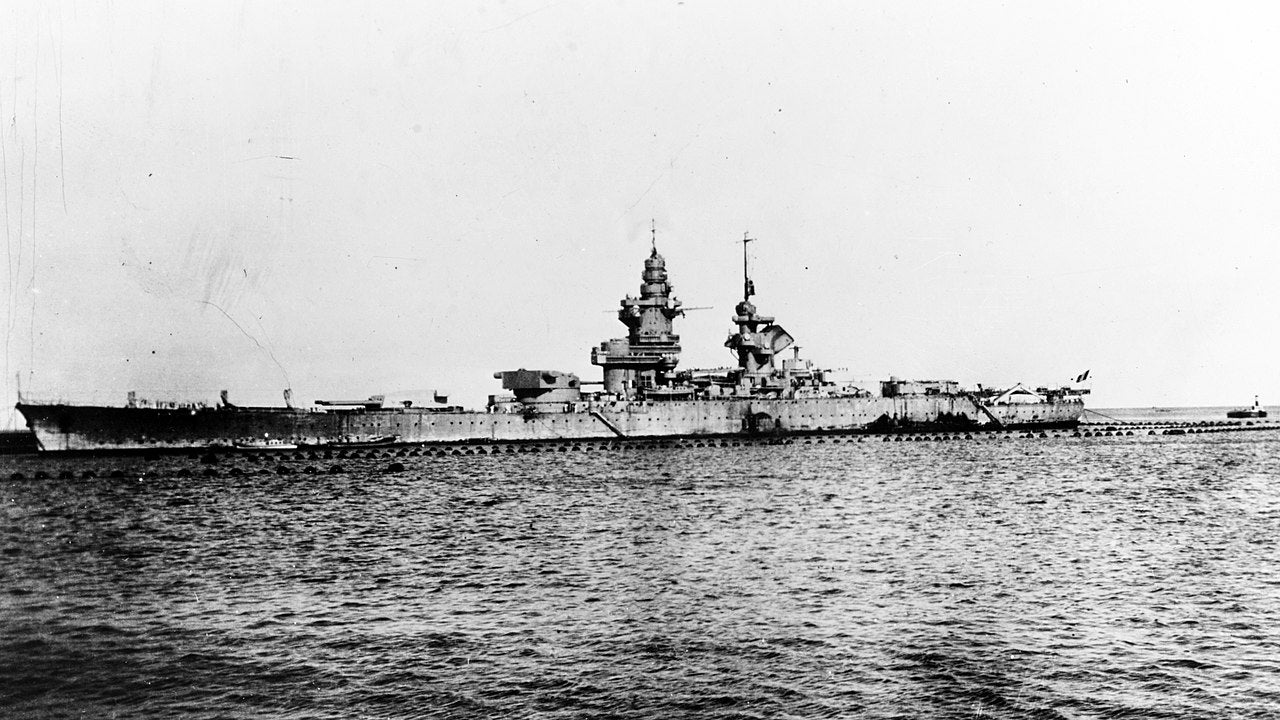 French Richelieu (Launched 1939) 36 Inches Battleship Model