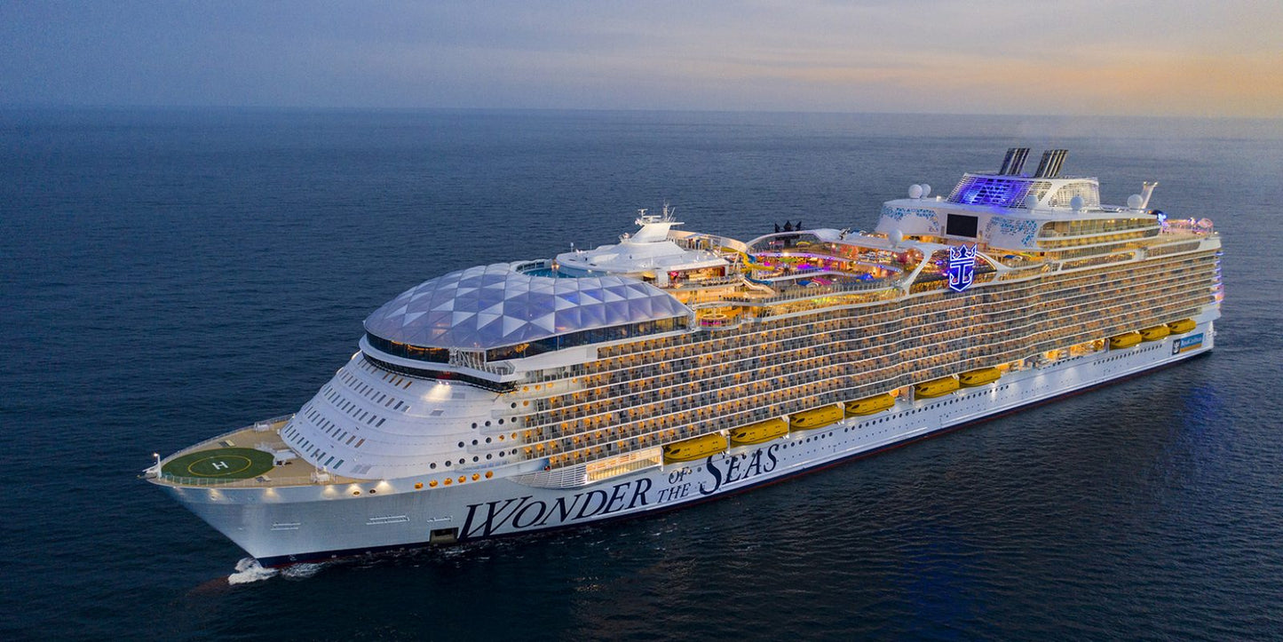 American Wonder of the Seas (Oasis Class) – Royal Caribbean 36 Inches Ship Model