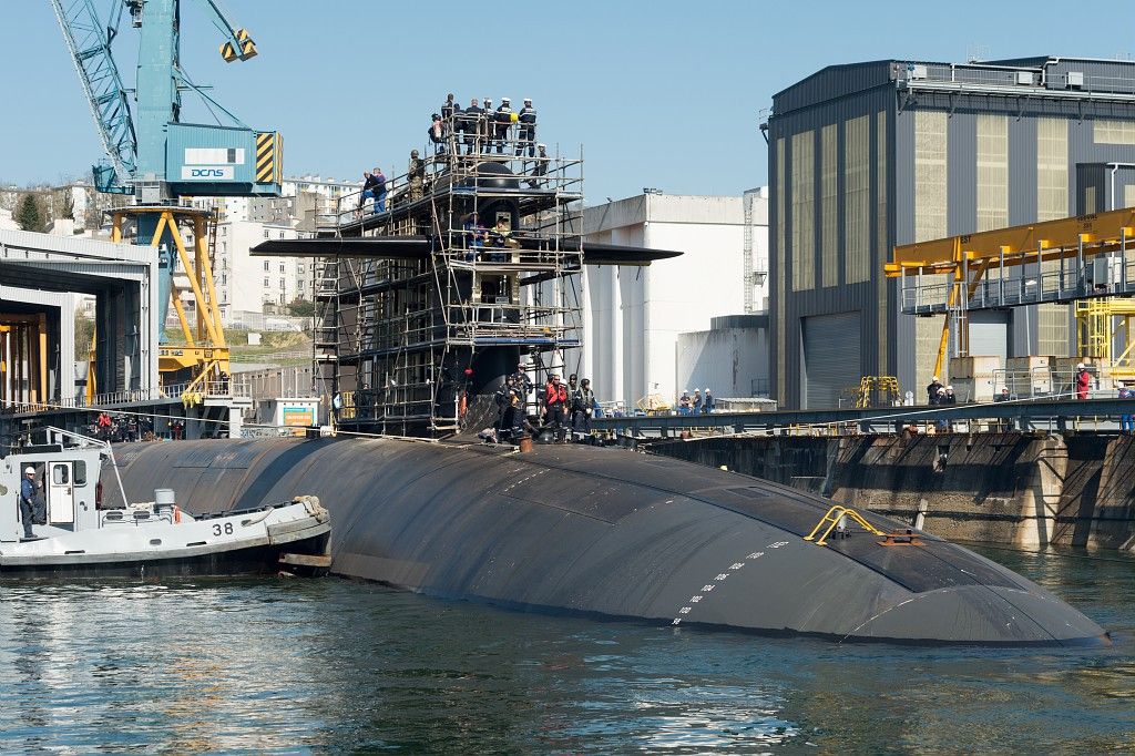 French Le Triomphant ballistic missile Submarine (S616) 30 Inches Model