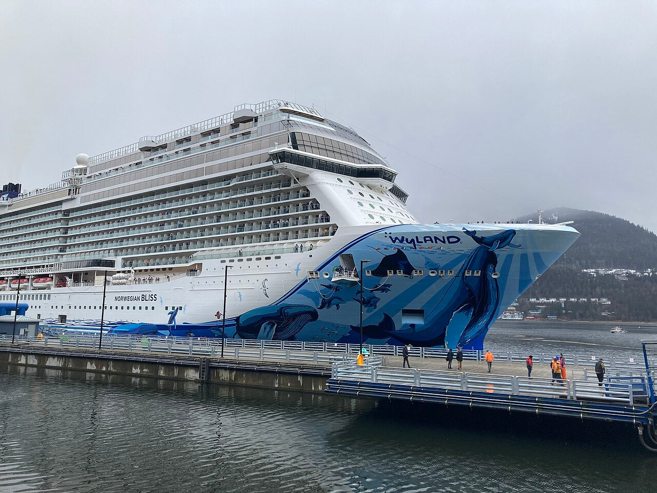 American Norwegian Bliss (Breakaway Plus Class) – Norwegian Cruise Line 30 Inches Ship Model