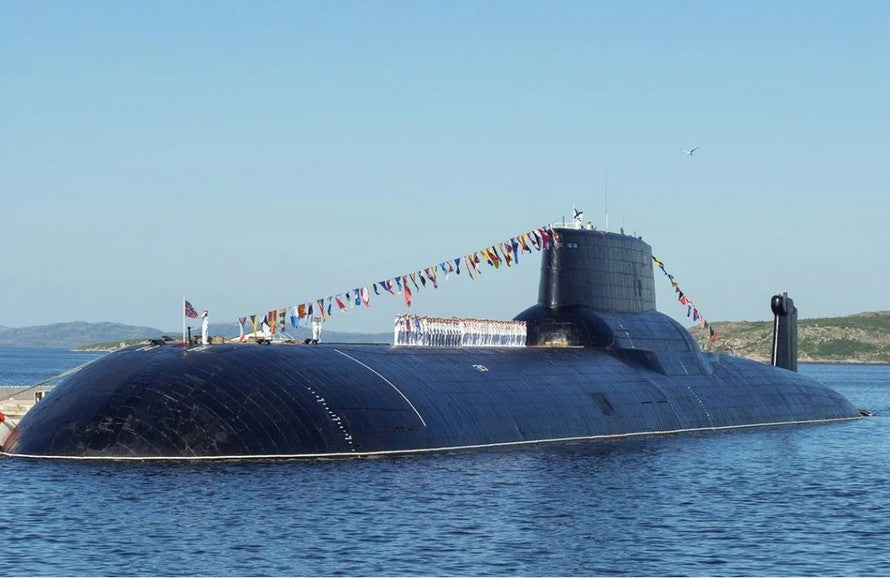 Russian Typhoon-Class Submarine (Project 941 Akula) 30 Inches Model