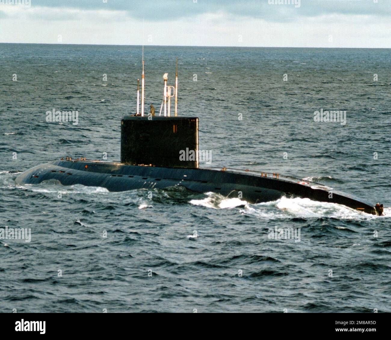 Russian B-871 Alrosa Kilo-Class Submarine (Project 877) 30 Inches Model