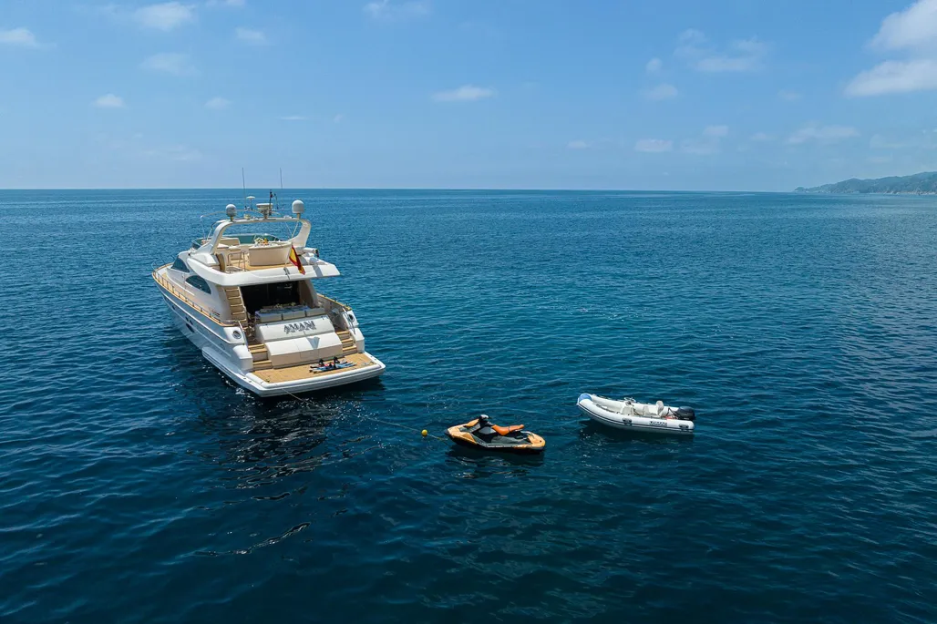 Spanish Astondoa 73 (Flybridge Series) 36 Inches Ship Model